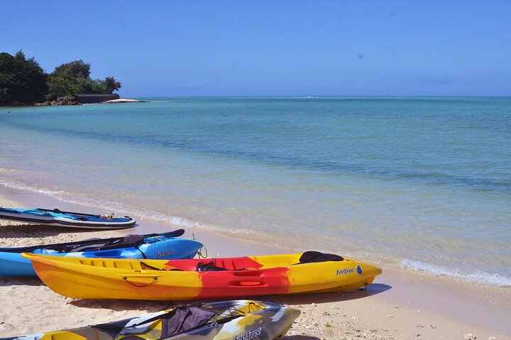 Skjulte strender i Okinawa: Sjøkajakk, snorkling og grill-eventyr