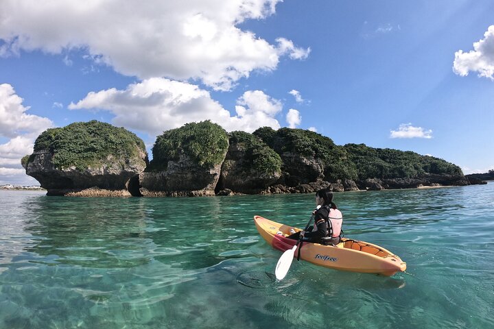 Skjulte strender i Okinawa: Sjøkajakk, snorkling og grill-eventyr