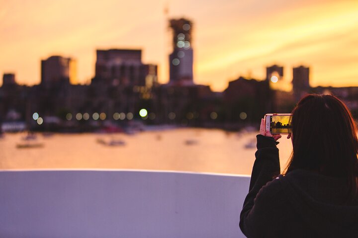 City Cruises Boston 90 - Hafenrundfahrt bei Sonnenuntergang