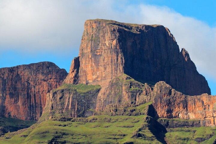 Drakensberg Mountains & Nelson Mandela Capture Site Ganztägige Safari