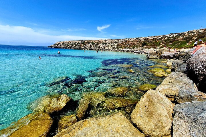 Tour Isole Egadi Favignana Levanzo in Barca con Pranzo da Trapani
