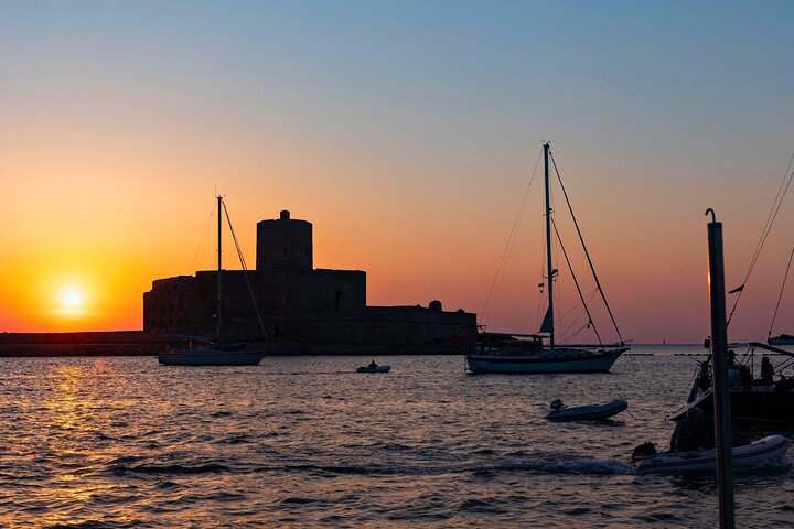 Tour Isole Egadi Favignana Levanzo in Barca con Pranzo da Trapani