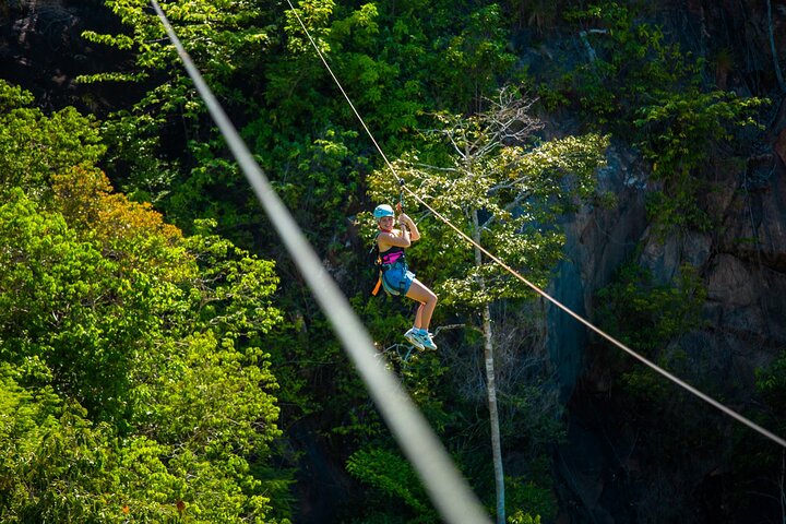 Koh Phangan Zipline äventyr med Wang Sai Vattenfall View