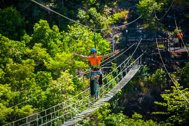 Koh Phangan Zipline äventyr med Wang Sai Vattenfall View