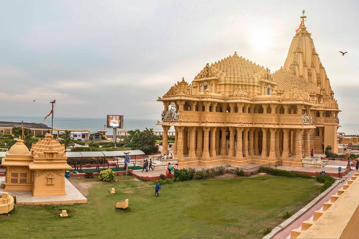 4-daagse privétour door Somnath Jyotirlinga en Dwarka