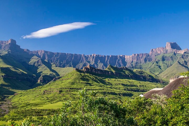 Drakensberg Mountains & Nelson Mandela Capture Site Ganztägige Safari