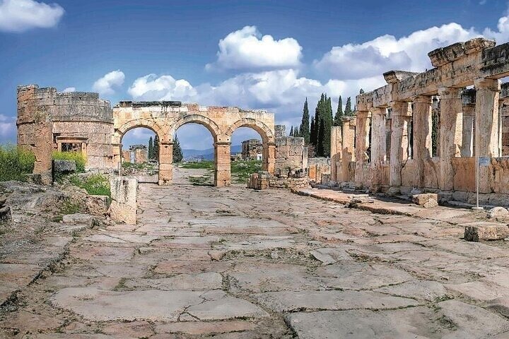 Pamukkale Hierapolis Salda Lake Tour met toegang vanuit Kemer