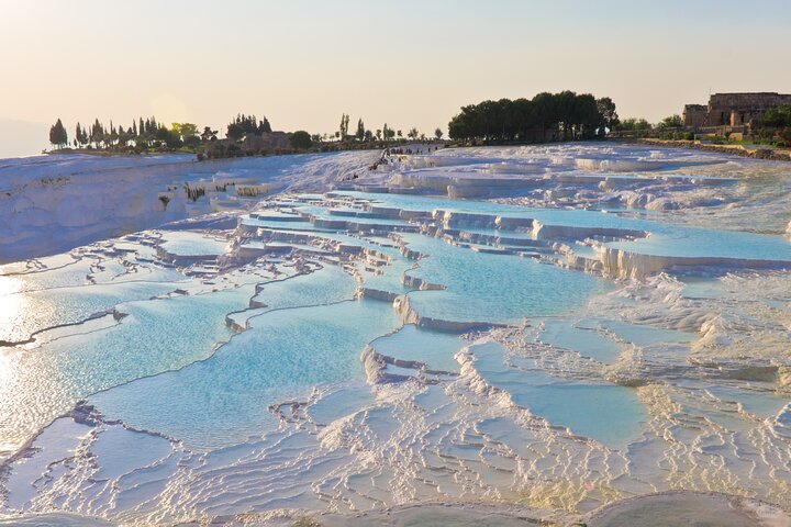 Pamukkale Hierapolis Salda Lake Tour met toegang vanuit Kemer