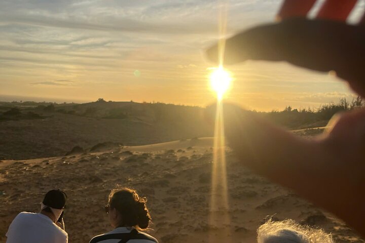 En Mui Ne grupp med Jeep tur och fyrhjuling ATV med chaufför