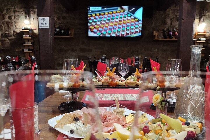 Experiência de degustação de vinhos e trufas búlgaros em Veliko Tarnovo