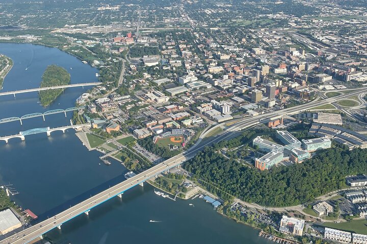 Chattanooga Helicopter Adventure - Vues emblématiques sur la ville et la rivière