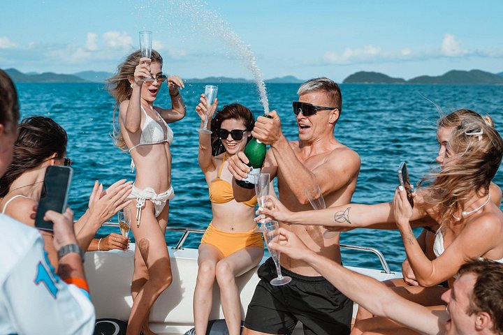 Phuket : Tour en yate de lujo por la isla James Bond y la bahía de Phang Nga