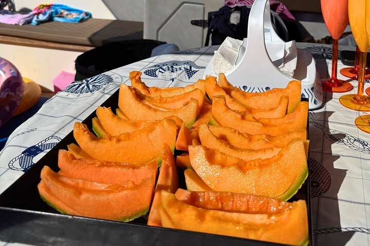 Tour Isole Egadi Favignana Levanzo in Barca con Pranzo da Trapani