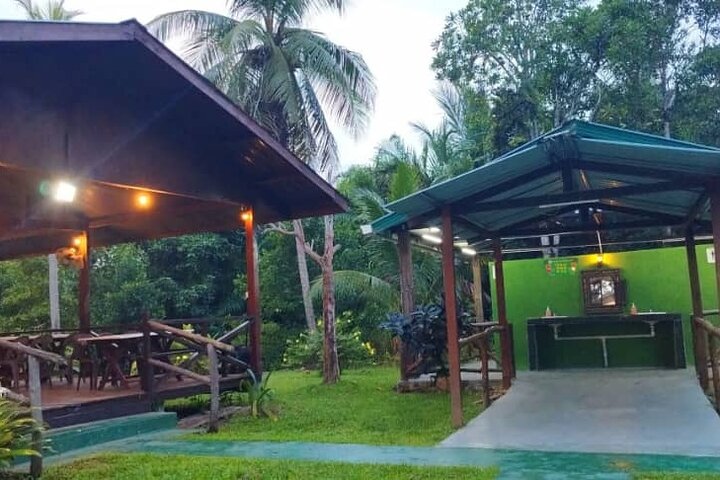 Cruzeiro pelo rio Borneo (Klias) e passeio pelos vaga-lumes