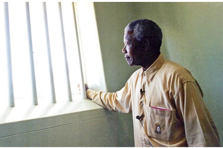 Visite de la prison d'une demi-journée de Robben Island avec billet de ferry pré-réservé.