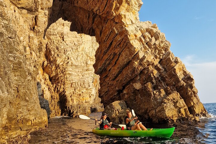 Small group kayaking tour from Budva to Sveti Nikola island caves