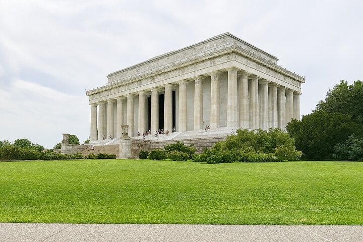 ニューヨーク発ナイアガラの滝、ワシントン DC、ボストン 4 日間ツアー
