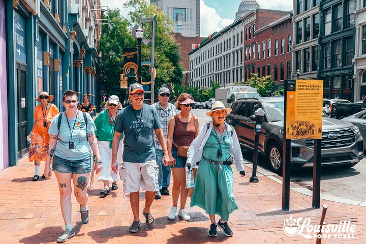 Louisville Legends: tour gastronomico e storico di 3 ore a Whiskey Row