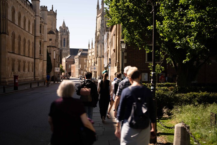 Cambridge Tour by AlumniTM & Punting + valgfritt King's College