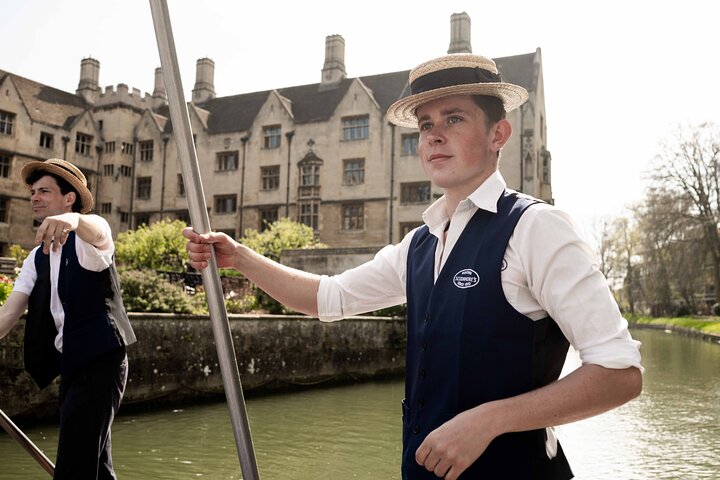Cambridge Tour by AlumniTM & Punting + valgfritt King's College