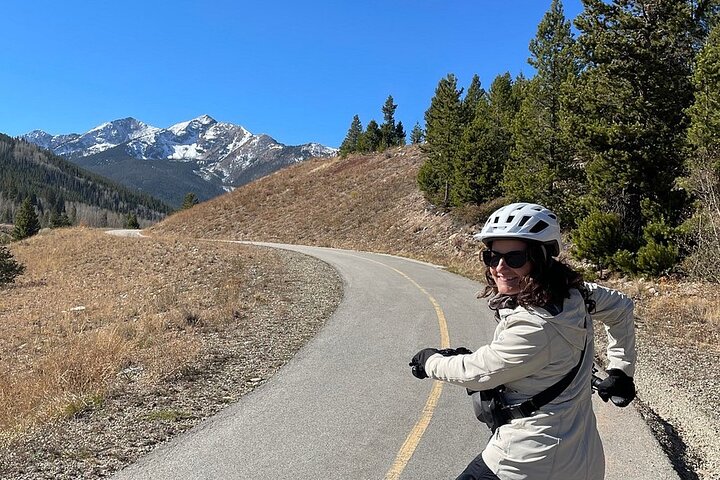 Ridden - Höstfärgade E-cykeluthyrningar Breckenridge till Frisco