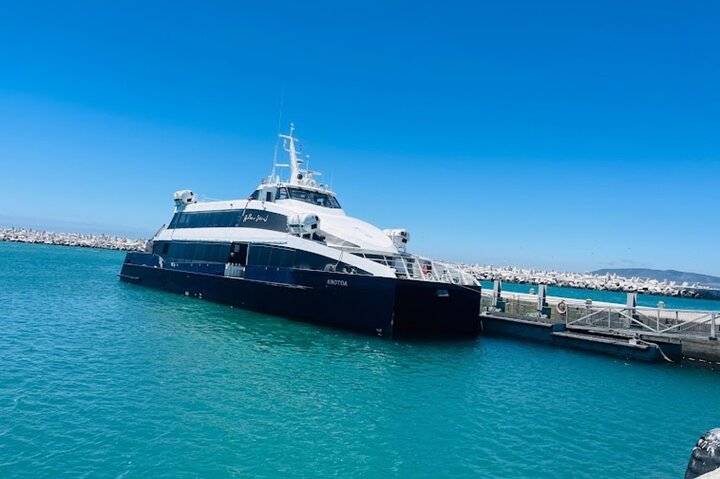 Visite de la prison d'une demi-journée de Robben Island avec billet de ferry pré-réservé.