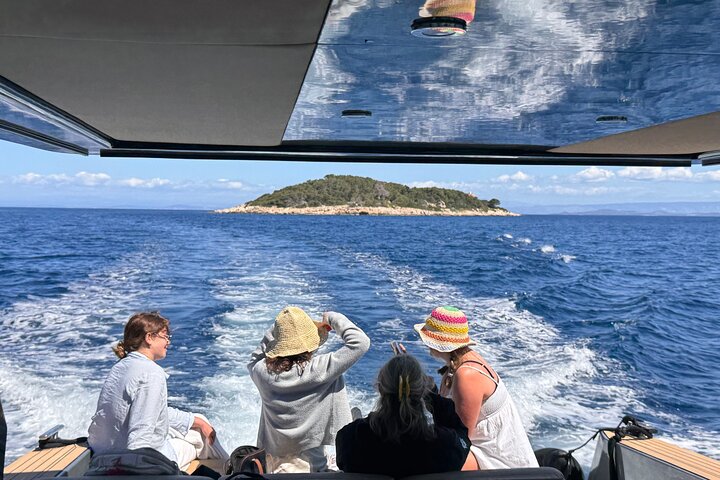 Tour privato in barca con esperto locale - Crea il tuo itinerario