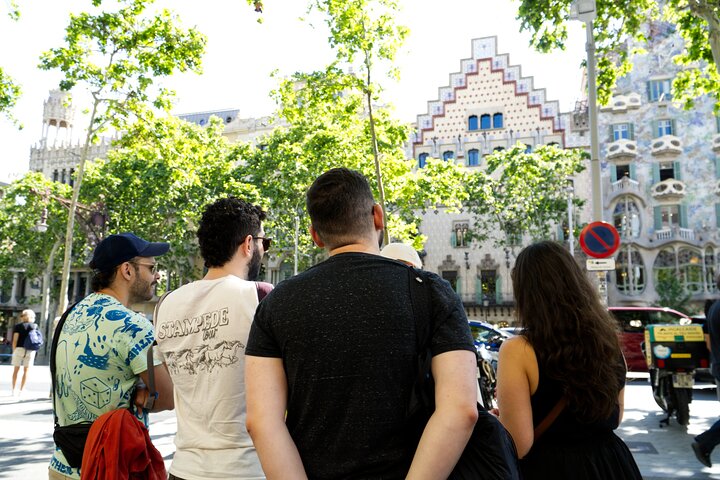 Melhores de Barcelona: Sagrada Família, Gaudi e Tour de Degustação de Doces