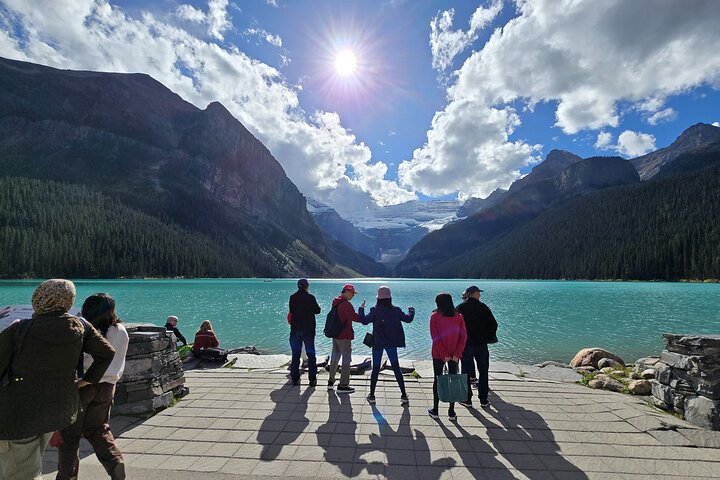 Utforsk Moraine Lake og Lake Louise - en halvdagstur