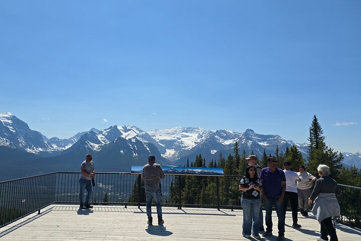 Utforsk Moraine Lake og Lake Louise - en halvdagstur