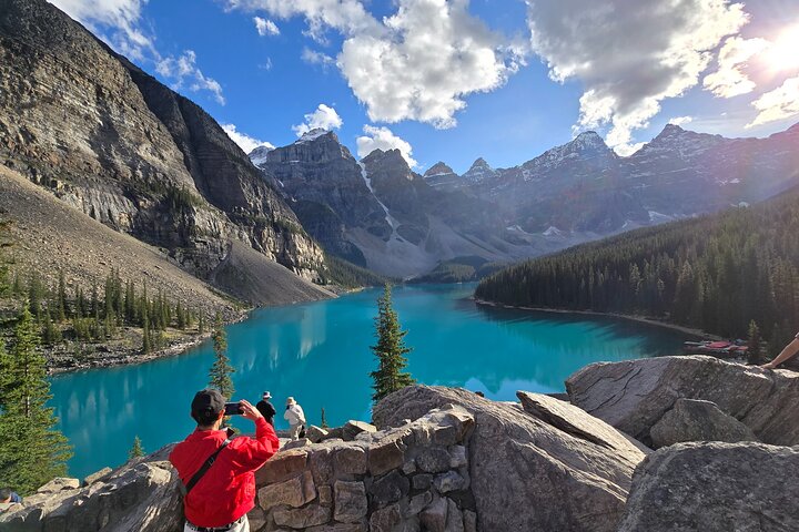 Utforsk Moraine Lake og Lake Louise - en halvdagstur