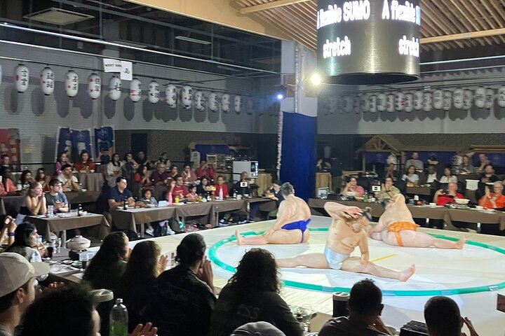 Osaka Sumo Experience : Live Show, Probieren Sie Sumo, Kimono & Hot Pot Meal