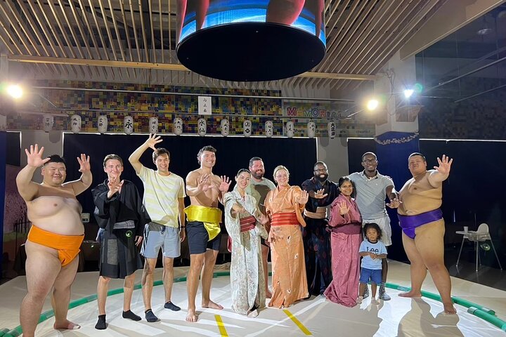 Osaka Sumo Experience : Live Show, Probieren Sie Sumo, Kimono & Hot Pot Meal