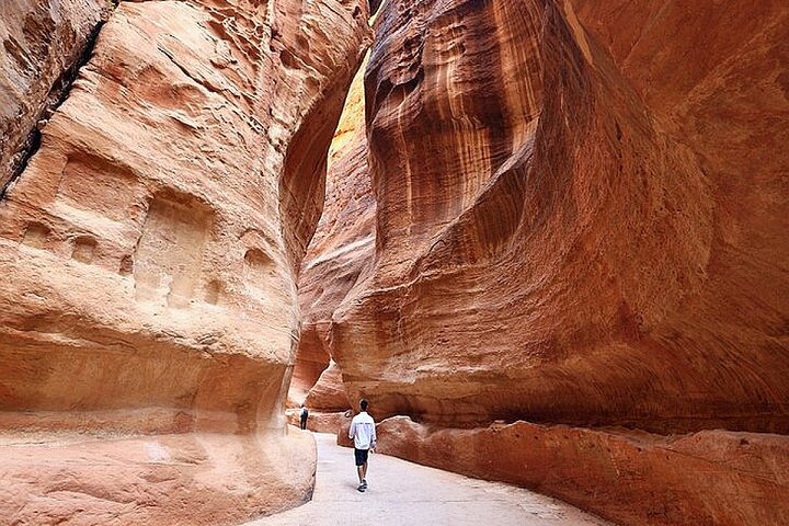 Private 3-Day Jordan Tour: Petra, Wadi Rum & Dead Sea