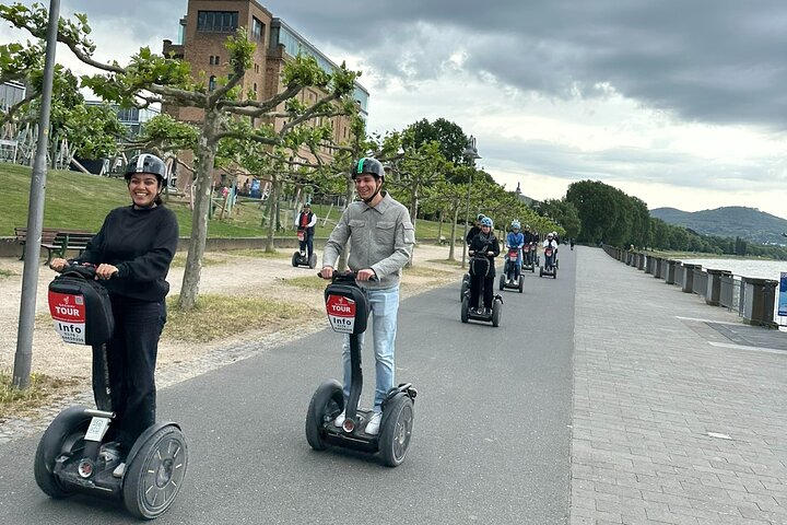 Tour en Segway por Bonn Explora la ciudad sobre ruedas