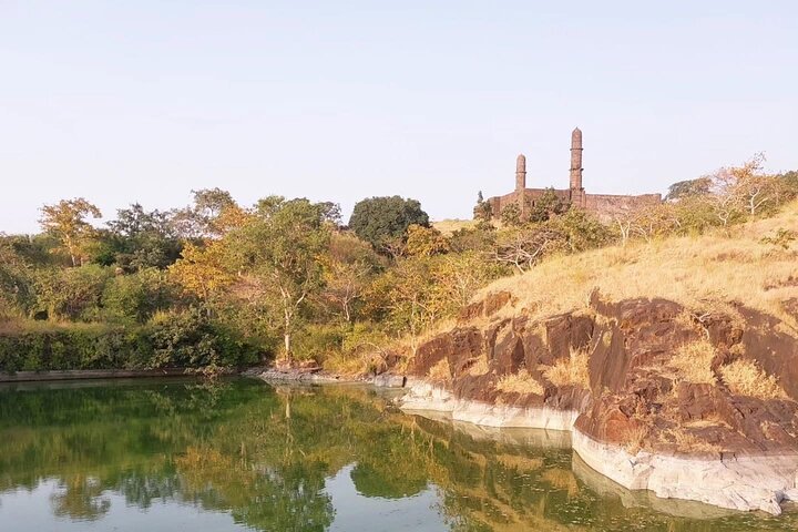 Santuarios Sagrados: Excursión de un día al fuerte de Omkareshwar y Asirgarh