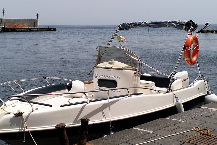 Odyssey: Private Bootstour nach Lipari, optionaler Ausflug nach Salina (4–8 Stunden)