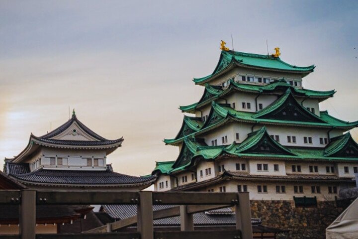 Nagoya Slot og lokal smag Samurai fortællinger og gade mad gåtur
