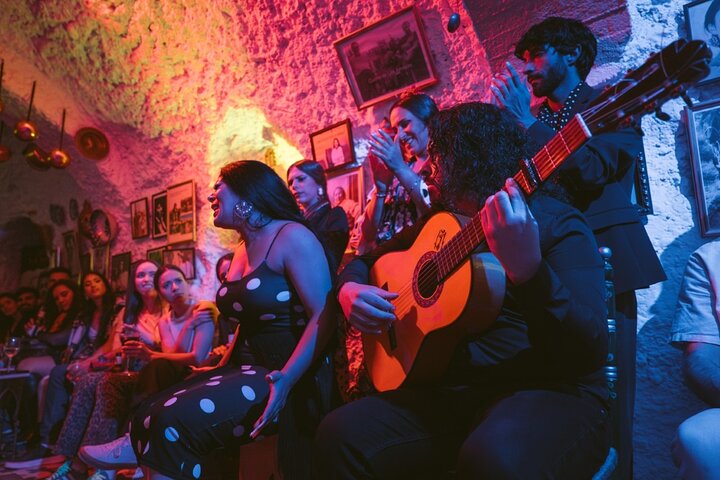 Spettacolo di flamenco nella Cueva Los Amayas di Sacromonte