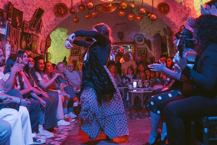 Spettacolo di flamenco nella Cueva Los Amayas di Sacromonte