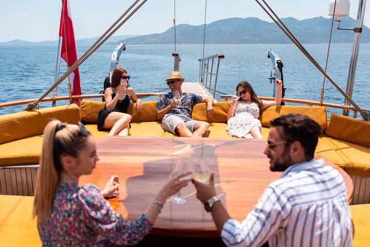 Croisière à Athènes: Agistri, Moni/Metopi, Égine avec déjeuner et boissons