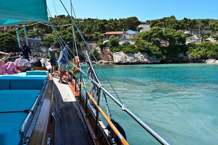Croisière à Athènes: Agistri, Moni/Metopi, Égine avec déjeuner et boissons