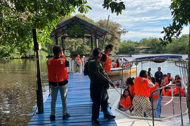 Cruzeiro pelo rio Borneo (Klias) e passeio pelos vaga-lumes
