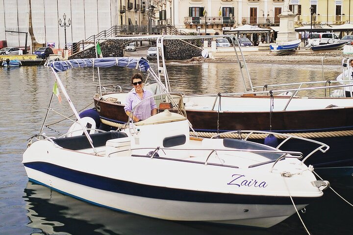Odyssey: Private Bootstour nach Lipari, optionaler Ausflug nach Salina (4–8 Stunden)