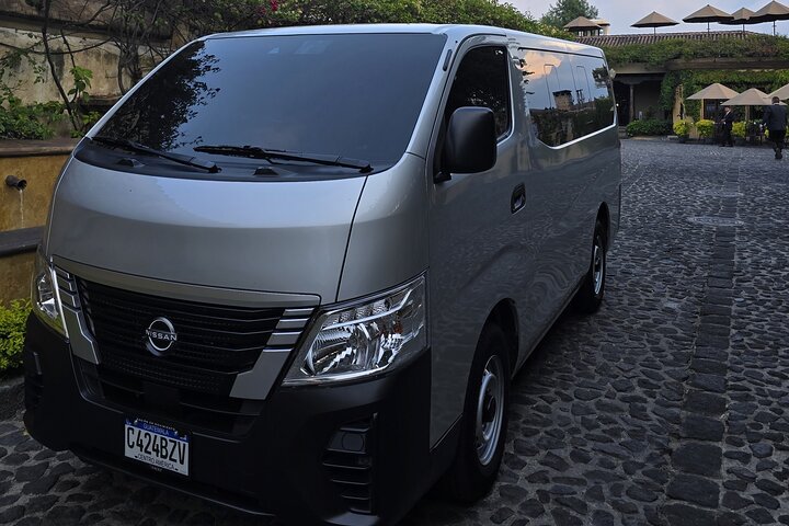Gemeinsamer Transfer von Panajachel Atitlan nach Guatemala-Stadt