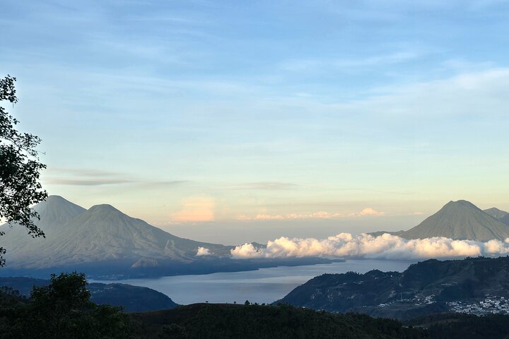 Gemeinsamer Transfer von Panajachel Atitlan nach Guatemala-Stadt