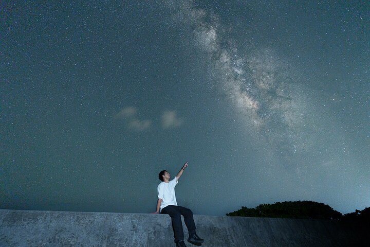 Dark Sky Sternenbeobachtung & Nachtporträt Tour in Kabira Bay