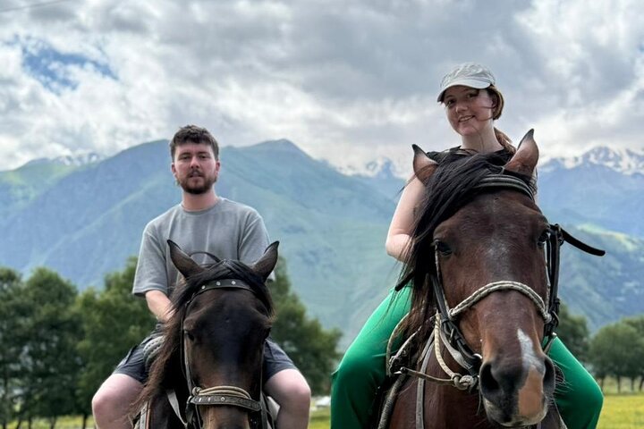Paardrijtocht in Kazbegi naar Elia Klooster (makkelijk)