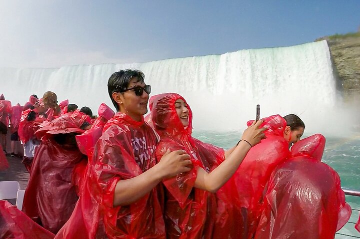 Niagara Falls Tour: Croisière en bateau, voyage derrière les chutes et Skylon