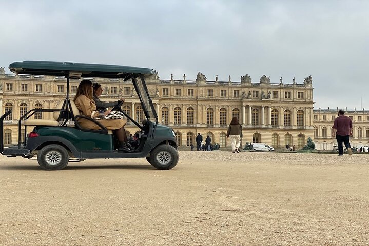 Private Tour durch den Königspalast und die Gärten von Versailles mit dem Golfwagen